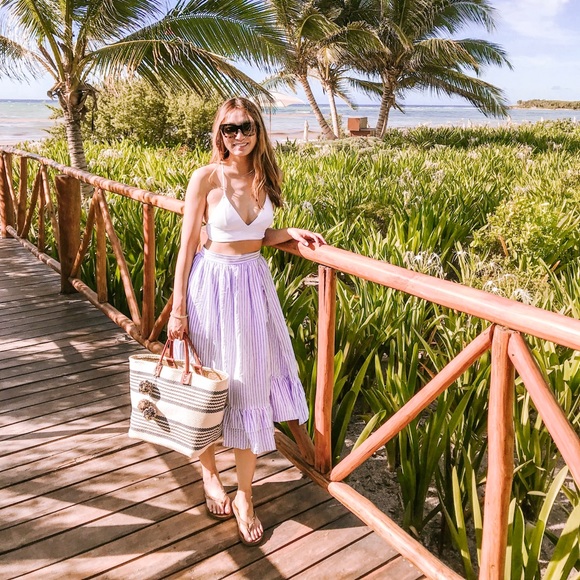 Meet Your Posher, Vivian! - Picture 1 of 1